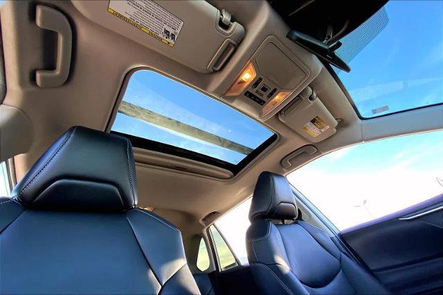 Used 2021 Toyota RAV4 XLE Premium image 13