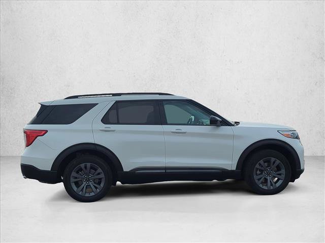 Certified 2023 Ford Explorer XLT w/ Equipment Group 202A AWD/4WD image 4