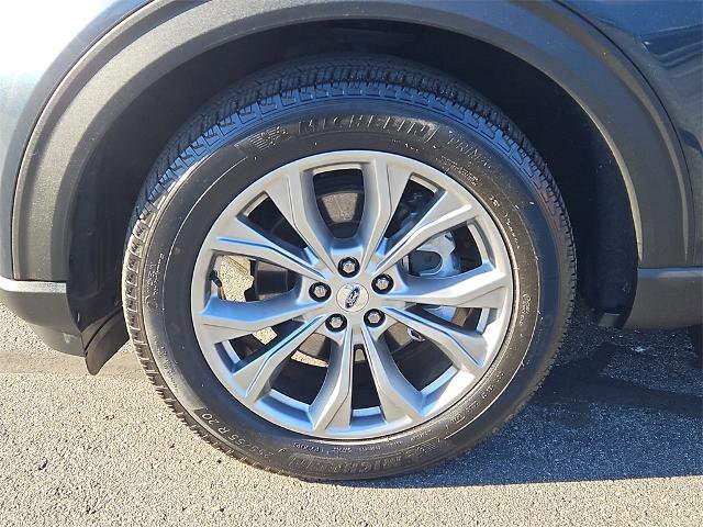 Certified 2022 Ford Explorer XLT w/ Equipment Group 202A image 28