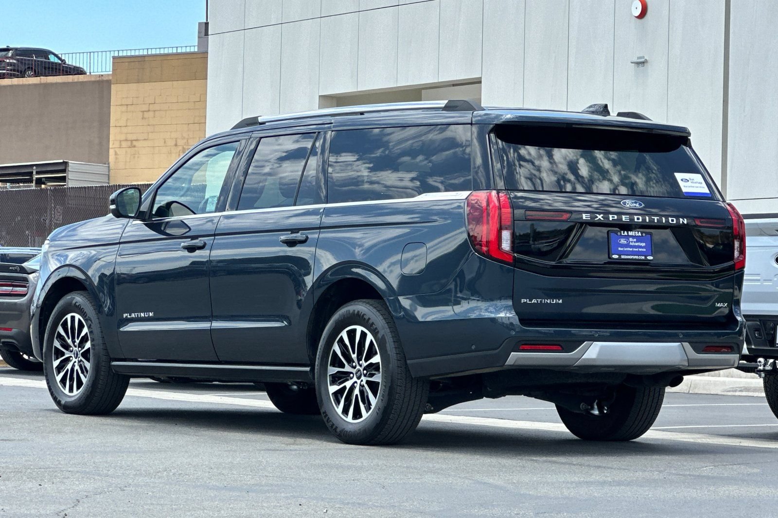 Certified 2025 Ford Expedition Max Platinum AWD/4WD image 5