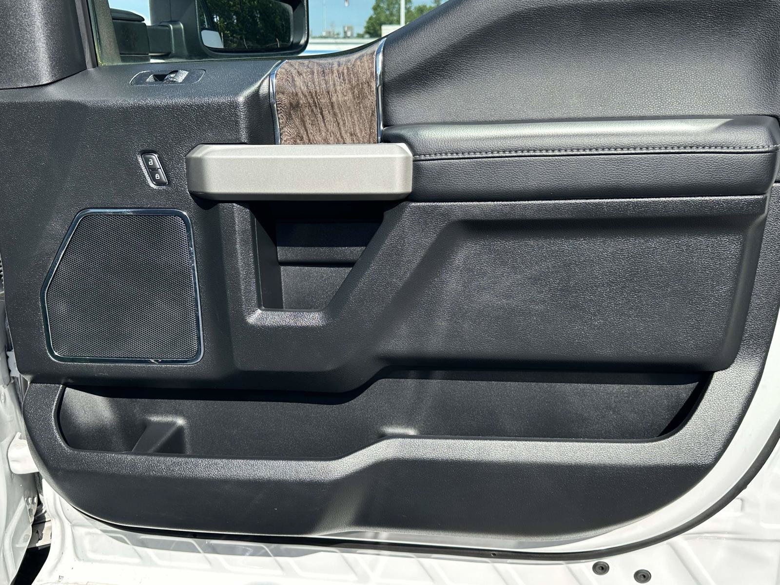 Certified 2019 Ford F350 Lariat w/ Lariat Ultimate Package AWD/4WD image 22