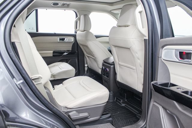 Certified 2023 Ford Explorer Platinum w/ Technology Package AWD/4WD image 23