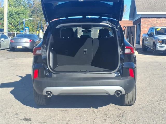 Certified 2023 Ford Escape Active w/ Tech Pack #2 image 9