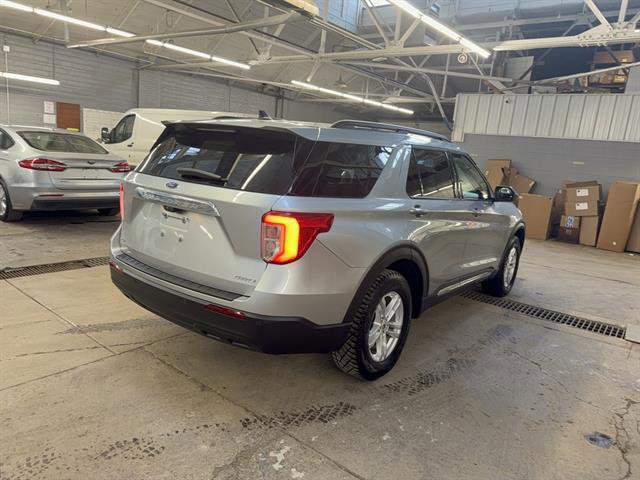 Certified 2023 Ford Explorer XLT image 5