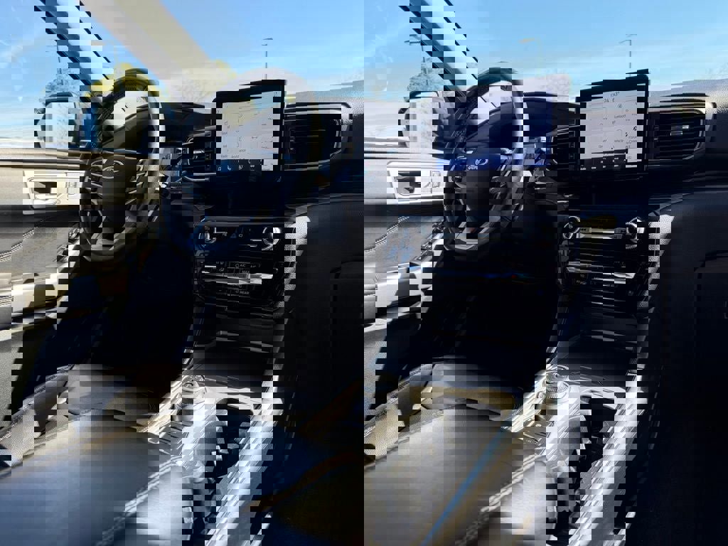 Certified 2023 Ford Explorer Limited image 10