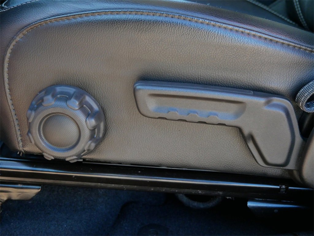 Used 2018 Jeep Wrangler Unlimited Sahara image 15