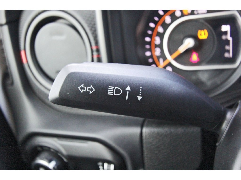 Used 2024 Jeep Gladiator Rubicon AWD/4WD image 18