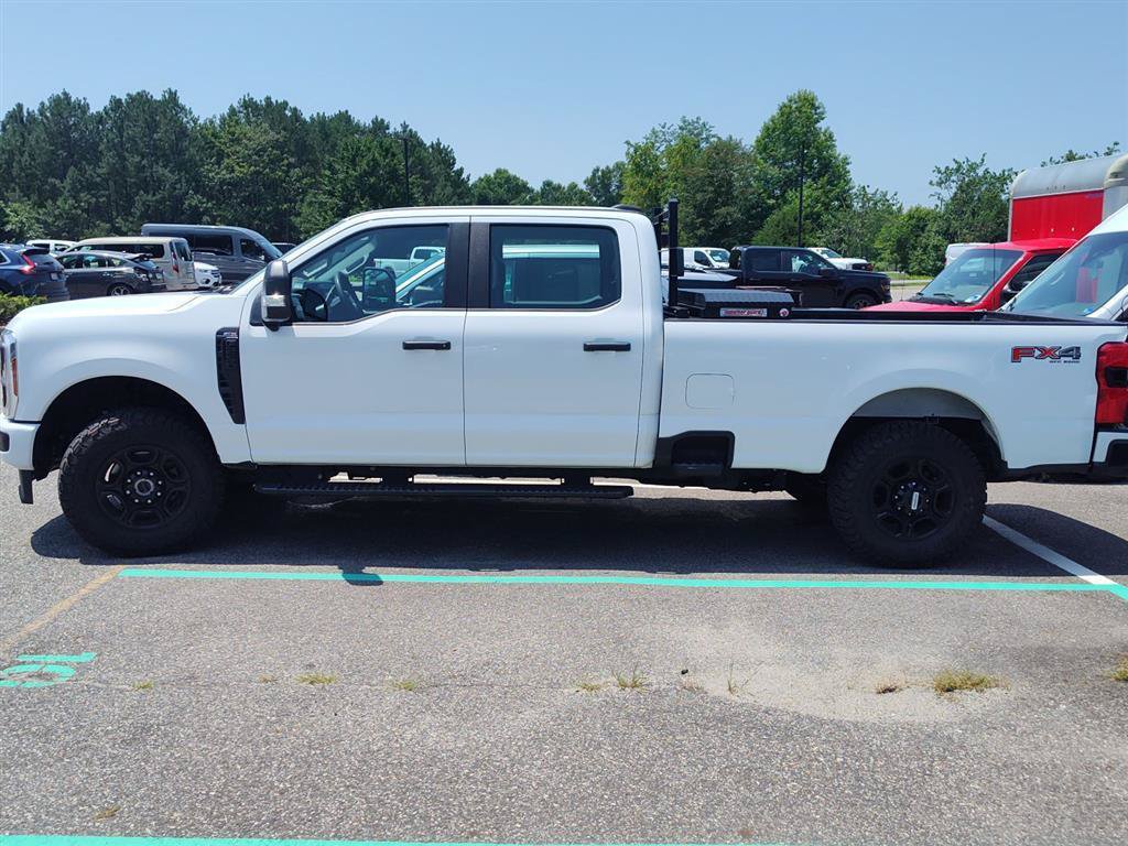 Certified 2024 Ford F250 XL w/ STX Appearance Package AWD/4WD image 2