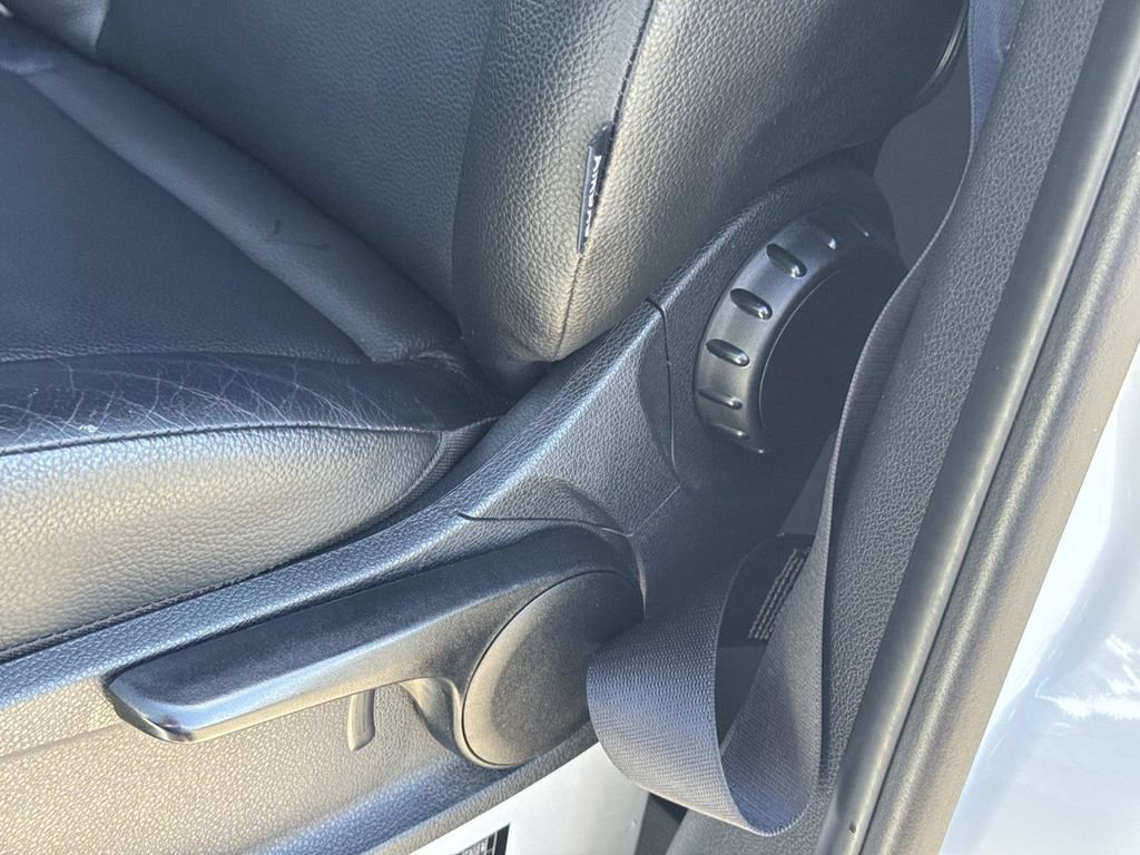 Used 2025 Mercedes-Benz Sprinter 2500 image 21