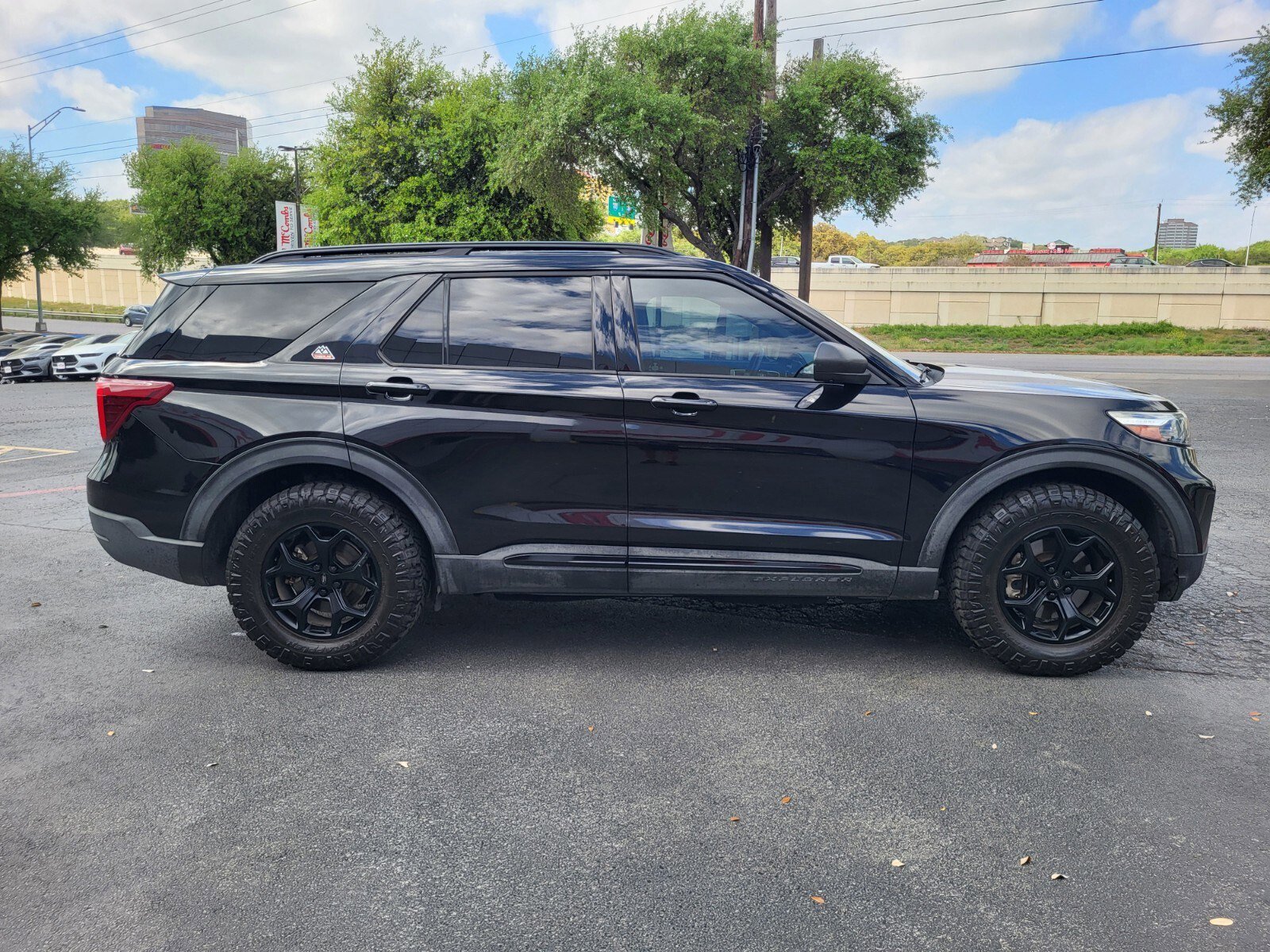 Certified 2022 Ford Explorer Timberline image 2