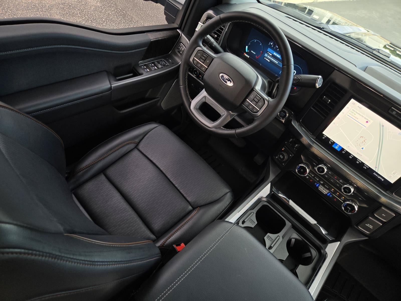 Certified 2025 Ford F250 Lariat w/ Black Appearance Package AWD/4WD image 22