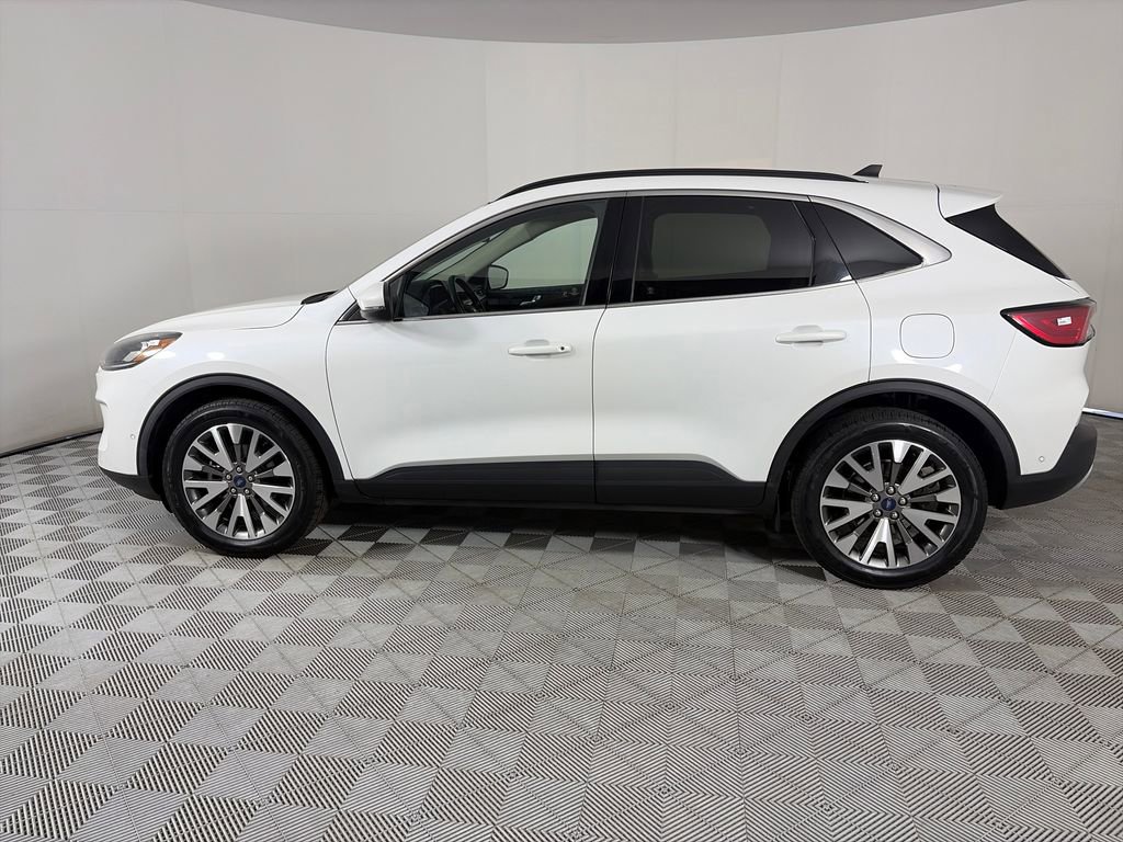 Certified 2020 Ford Escape Titanium image 2