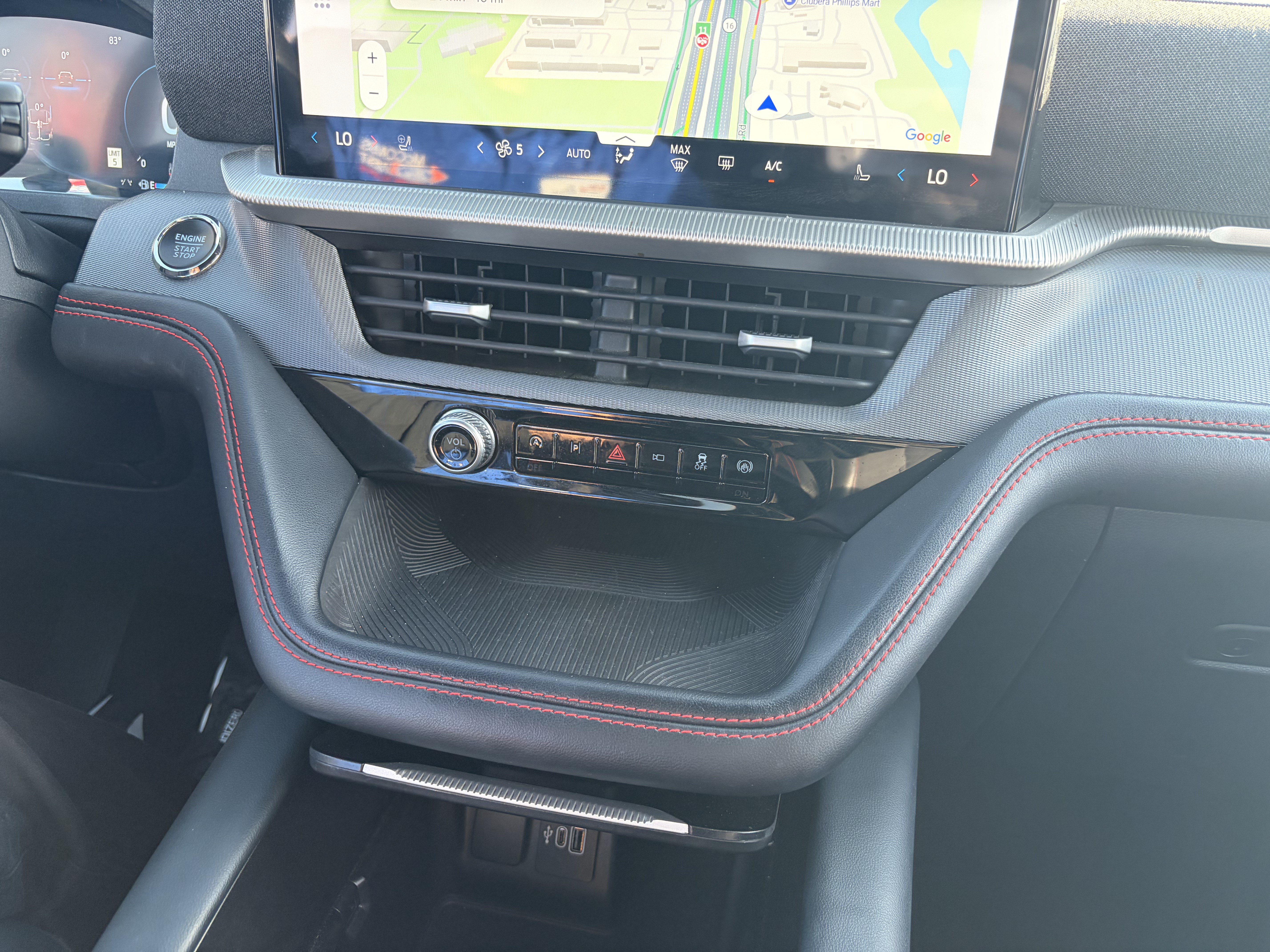 Certified 2025 Ford Explorer ST-Line AWD/4WD image 22