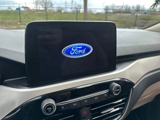 Certified 2020 Ford Escape SEL image 28