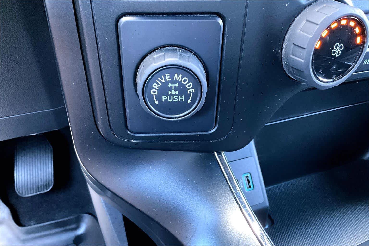 Certified 2024 Ford F150 STX w/ STX Black Appearance Package RWD image 32