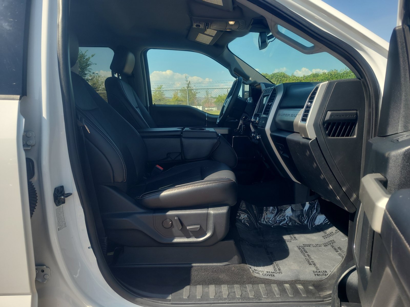 Certified 2020 Ford F350 Lariat w/ Lariat Value Package AWD/4WD image 19