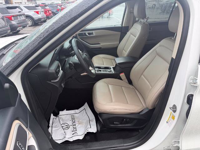 Certified 2024 Ford Explorer XLT w/ Equipment Group 202A AWD/4WD image 11