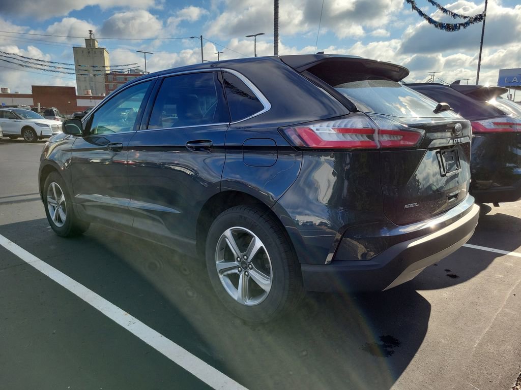 Certified 2023 Ford Edge SEL w/ Convenience Package AWD/4WD image 4