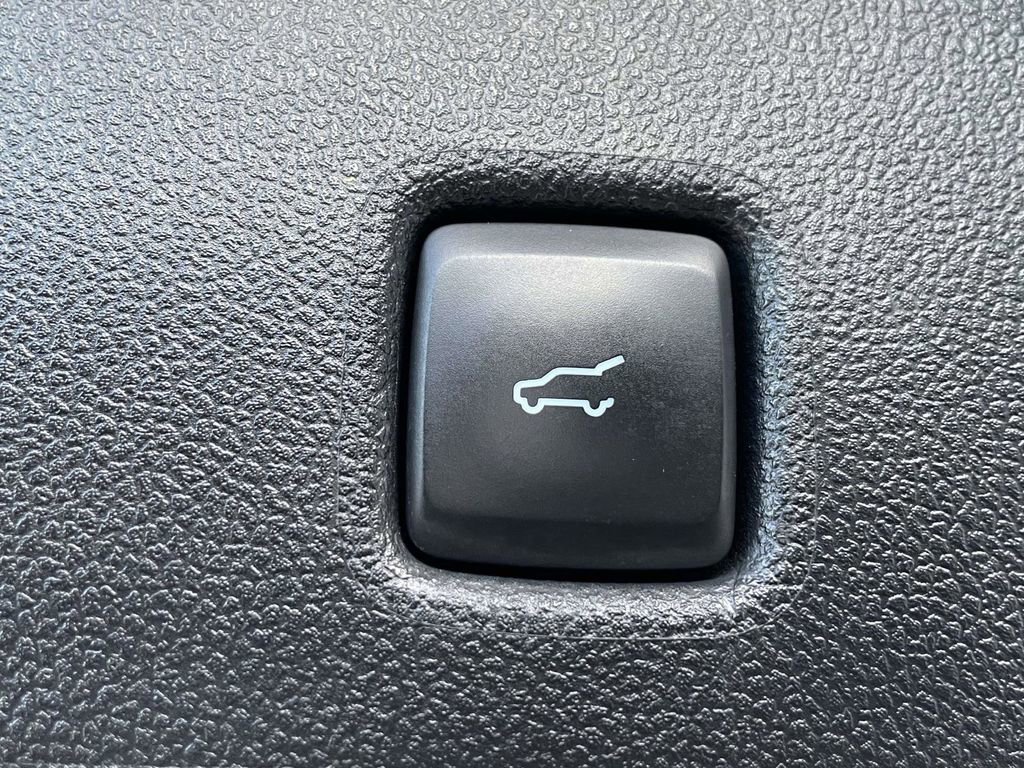 Certified 2022 Ford Escape SE w/ Convenience Package image 11