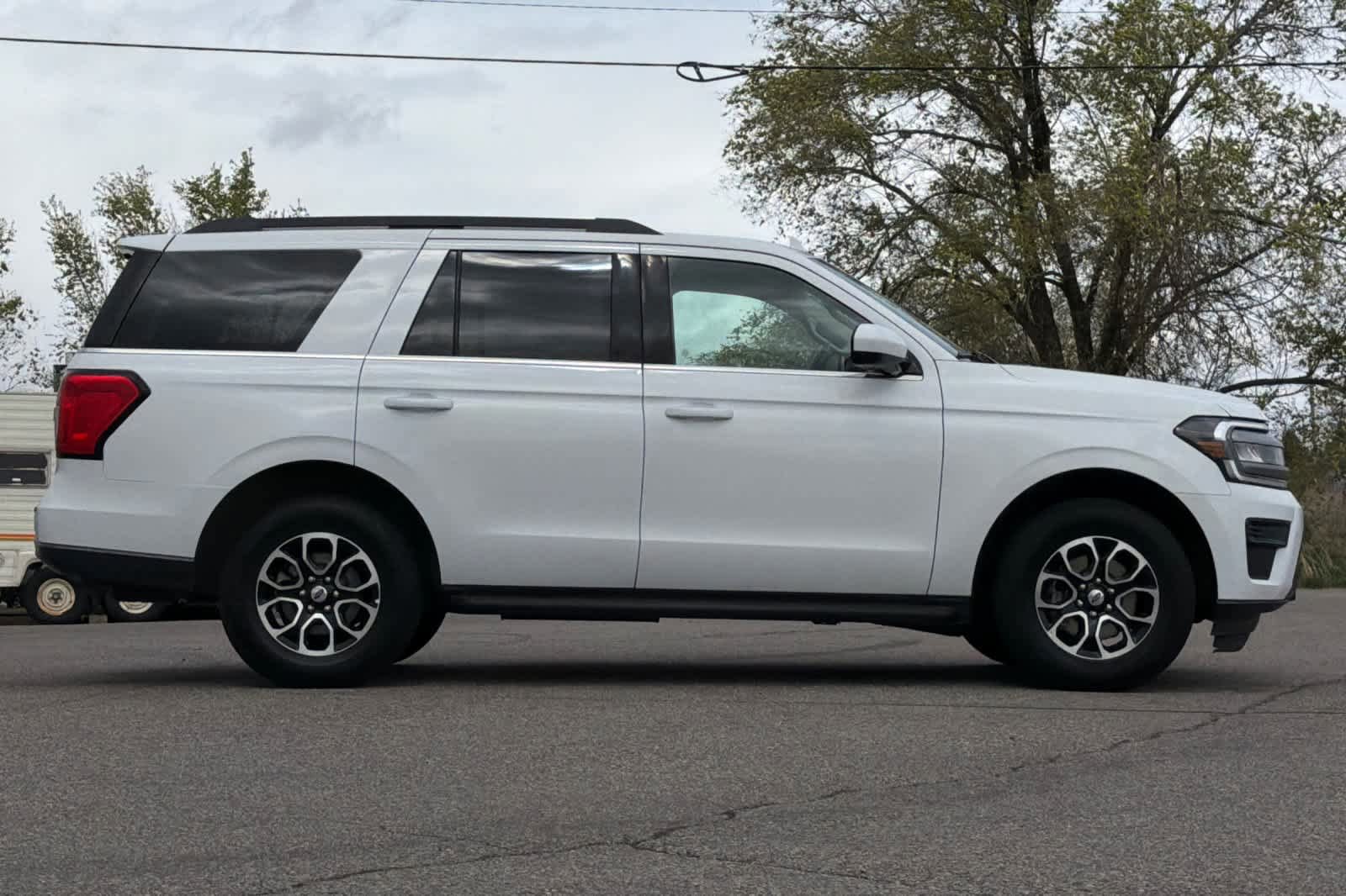 Certified 2024 Ford Expedition XLT AWD/4WD image 6
