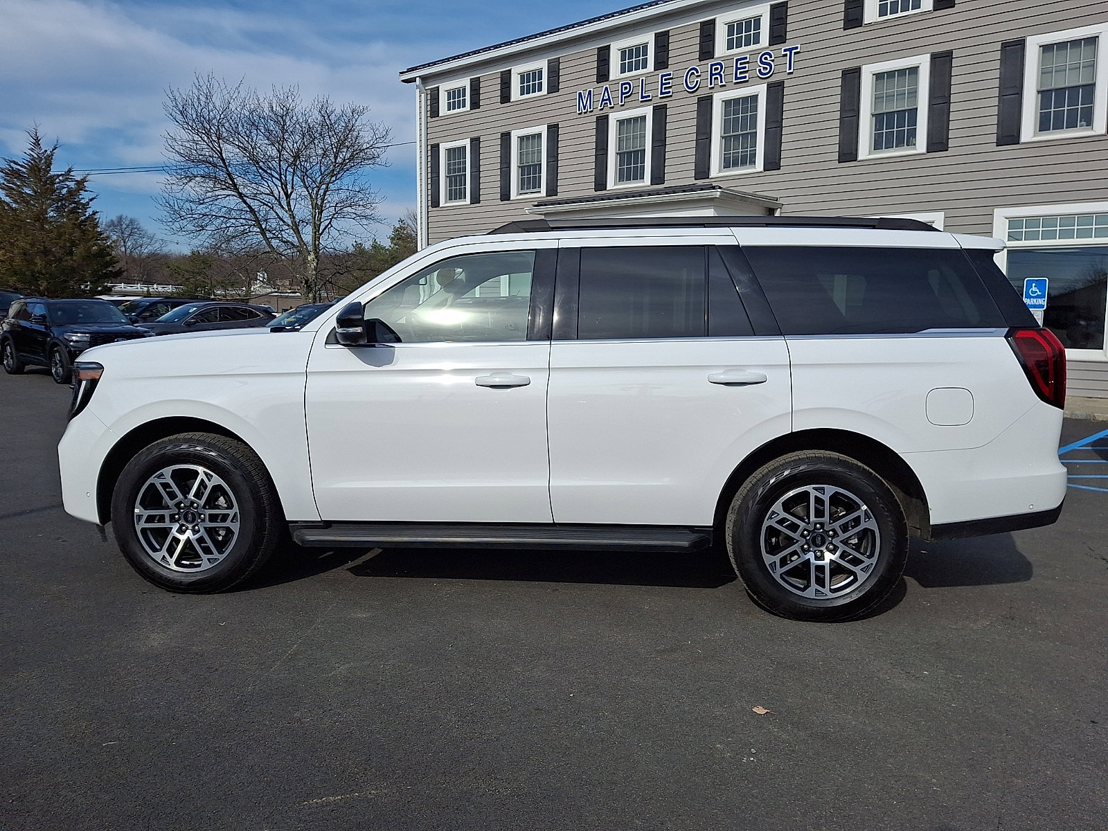 Certified 2025 Ford Expedition Active AWD/4WD image 8