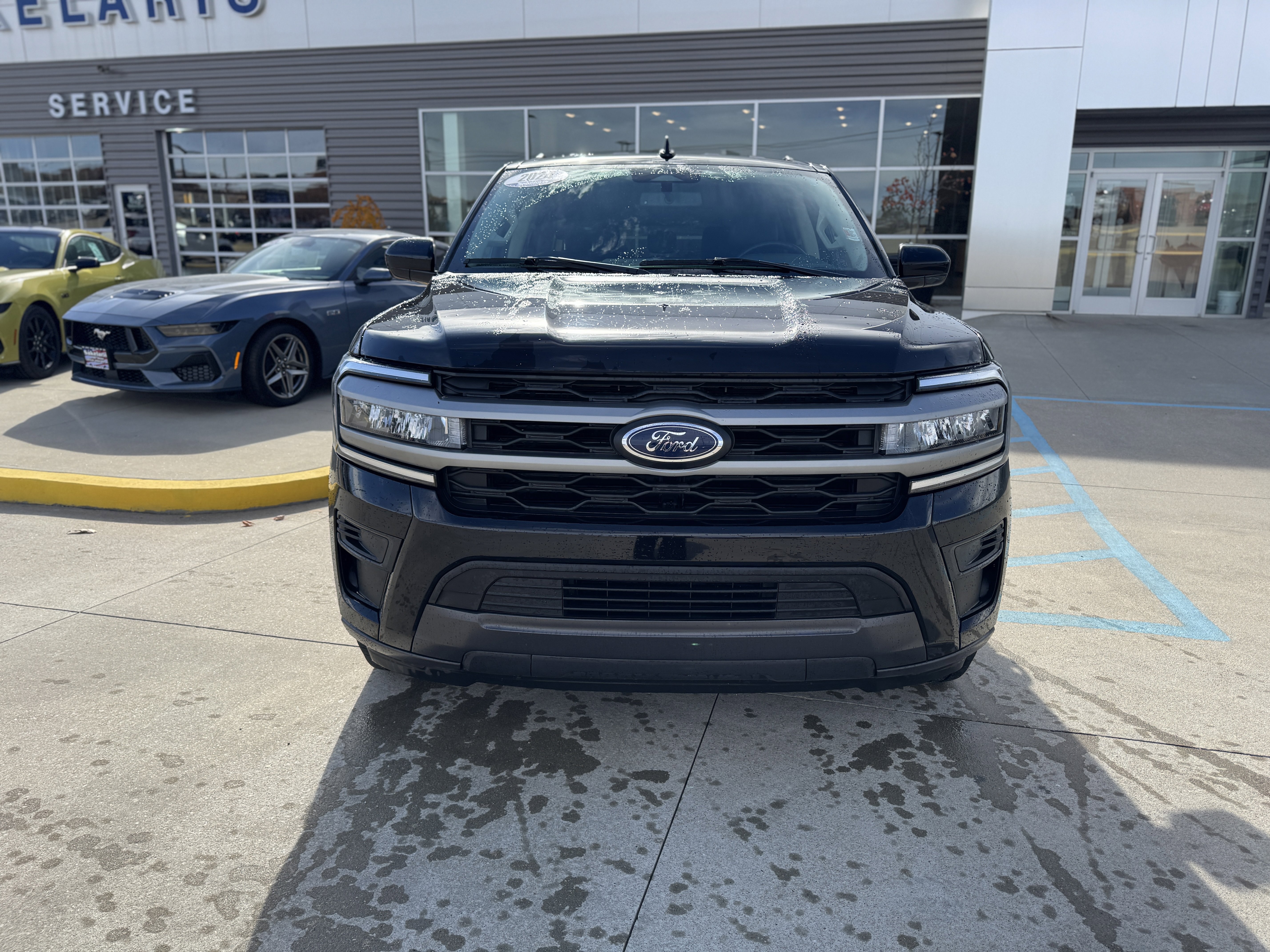 Certified 2024 Ford Expedition Max XLT image 2