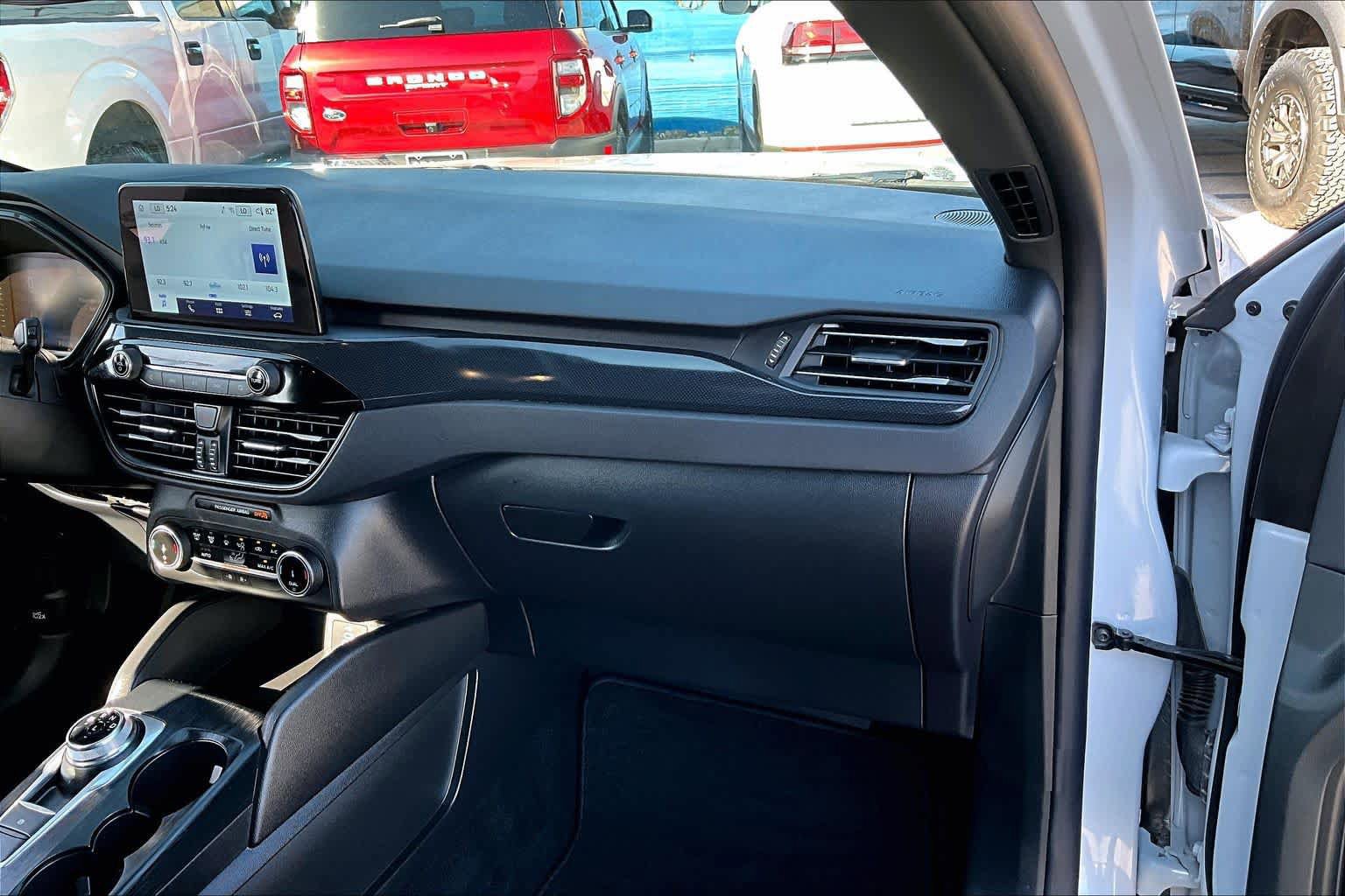 Certified 2025 Ford Escape ST-Line FWD image 17