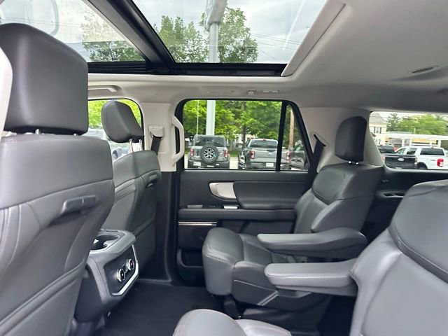 Certified 2025 Ford Expedition Active AWD/4WD image 42