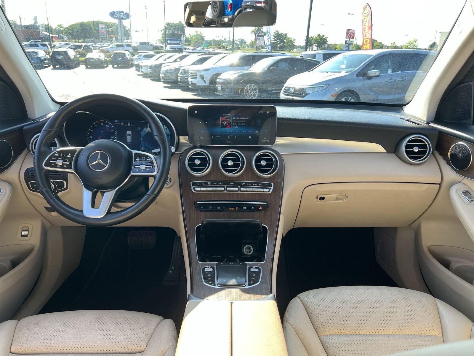 Used 2021 Mercedes-Benz GLC 300 4MATIC w/ Premium Package image 29