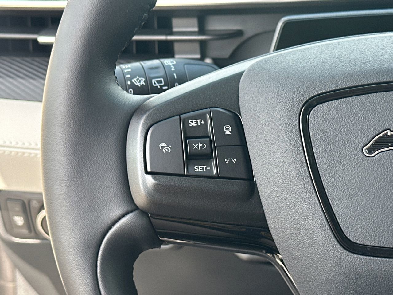 Certified 2025 Ford Mustang Mach-E Premium image 28