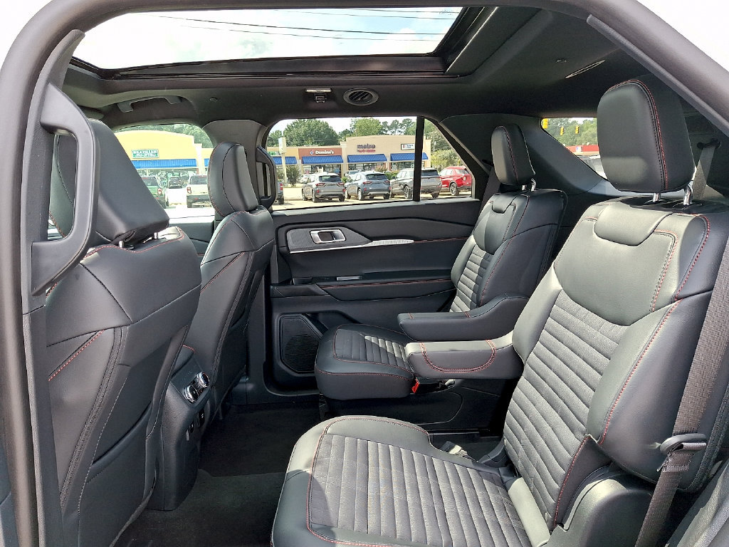 Certified 2026 Ford Explorer ST-Line w/ ST-Line Street Pack AWD/4WD image 9