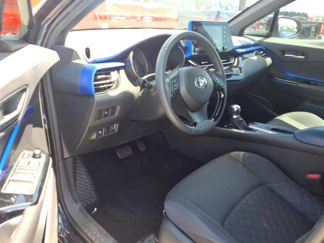 Used 2021 Toyota C-HR XLE FWD image 6