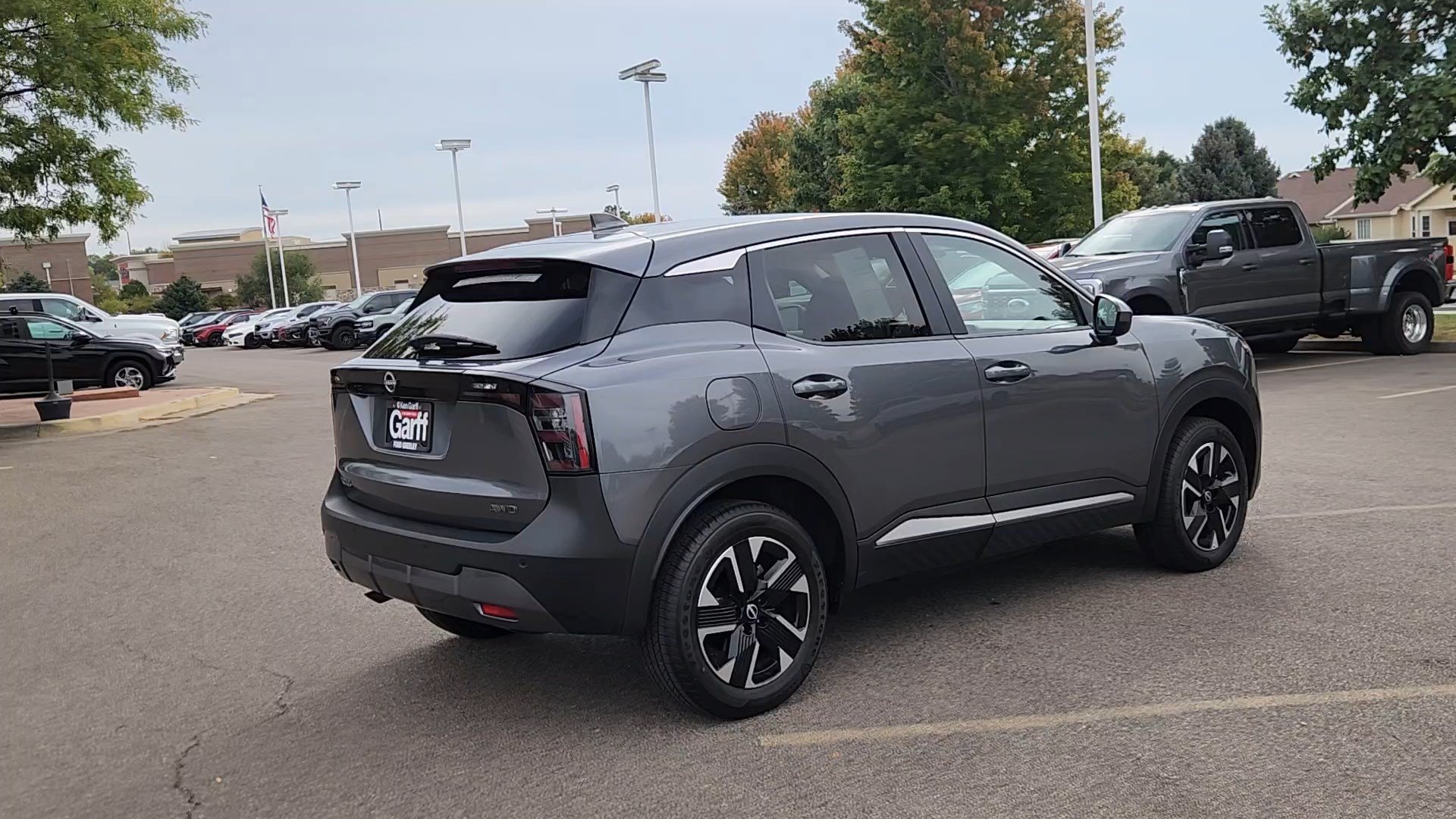 Used 2025 Nissan Kicks SV AWD/4WD image 15