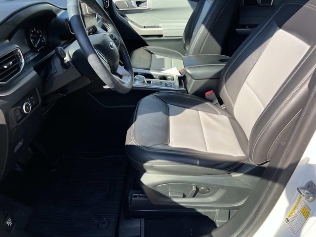 Certified 2024 Ford Explorer XLT w/ Equipment Group 202A AWD/4WD image 19