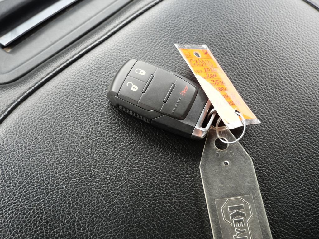 Used 2024 RAM 3500 Big Horn image 25