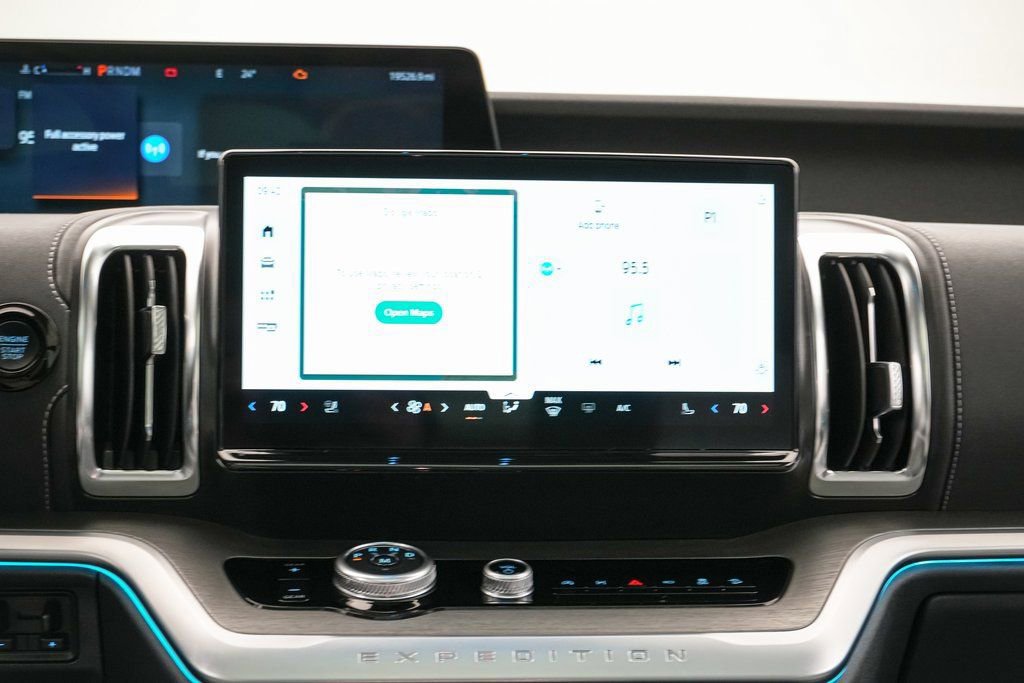 Certified 2025 Ford Expedition Platinum image 16