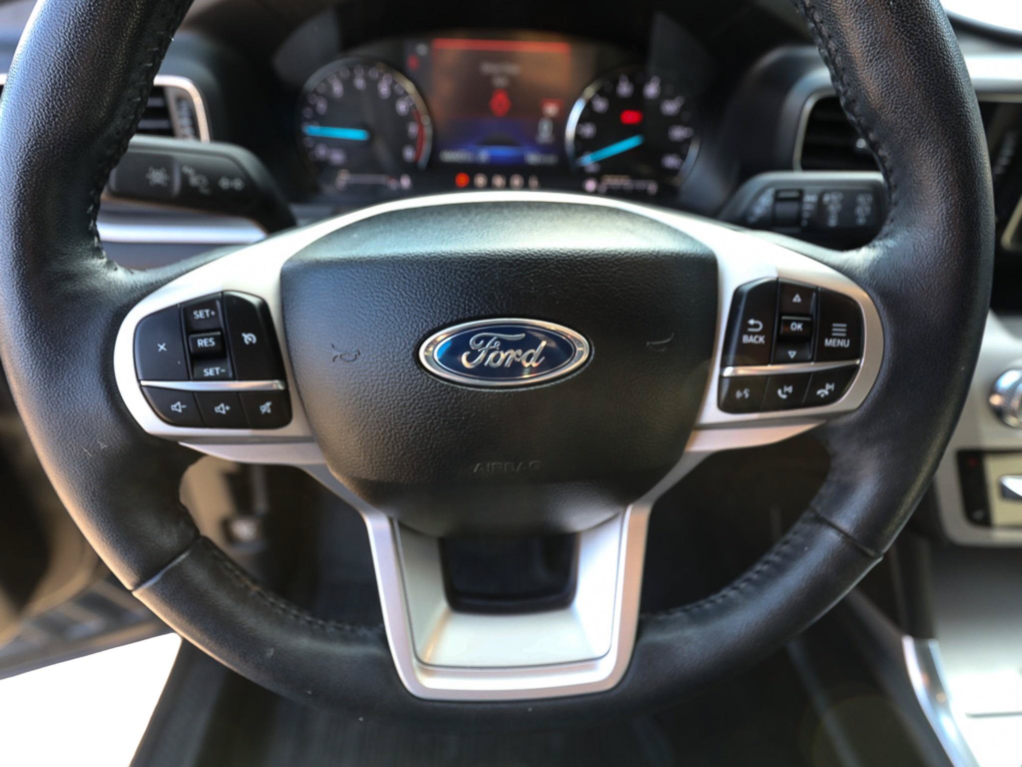 Certified 2023 Ford Explorer XLT w/ Equipment Group 202A AWD/4WD image 15