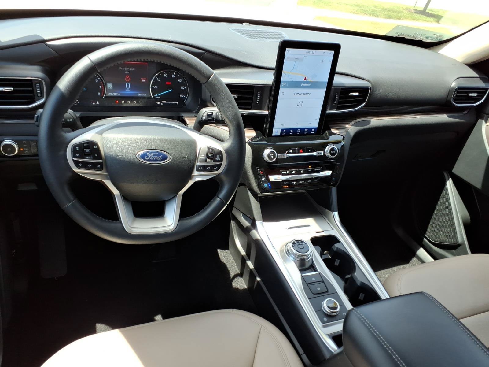 Certified 2023 Ford Explorer Limited w/ Limited Technology Package AWD/4WD image 5