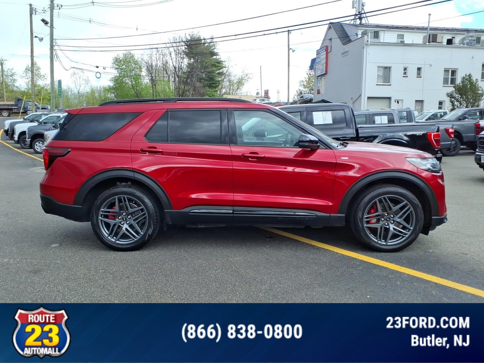 Certified 2025 Ford Explorer ST-Line w/ Premium Package AWD/4WD image 5