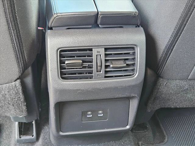 Used 2025 Nissan Rogue SV image 17