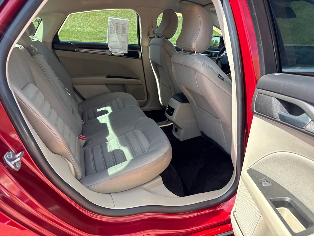 Certified 2019 Ford Fusion SE AWD/4WD image 24