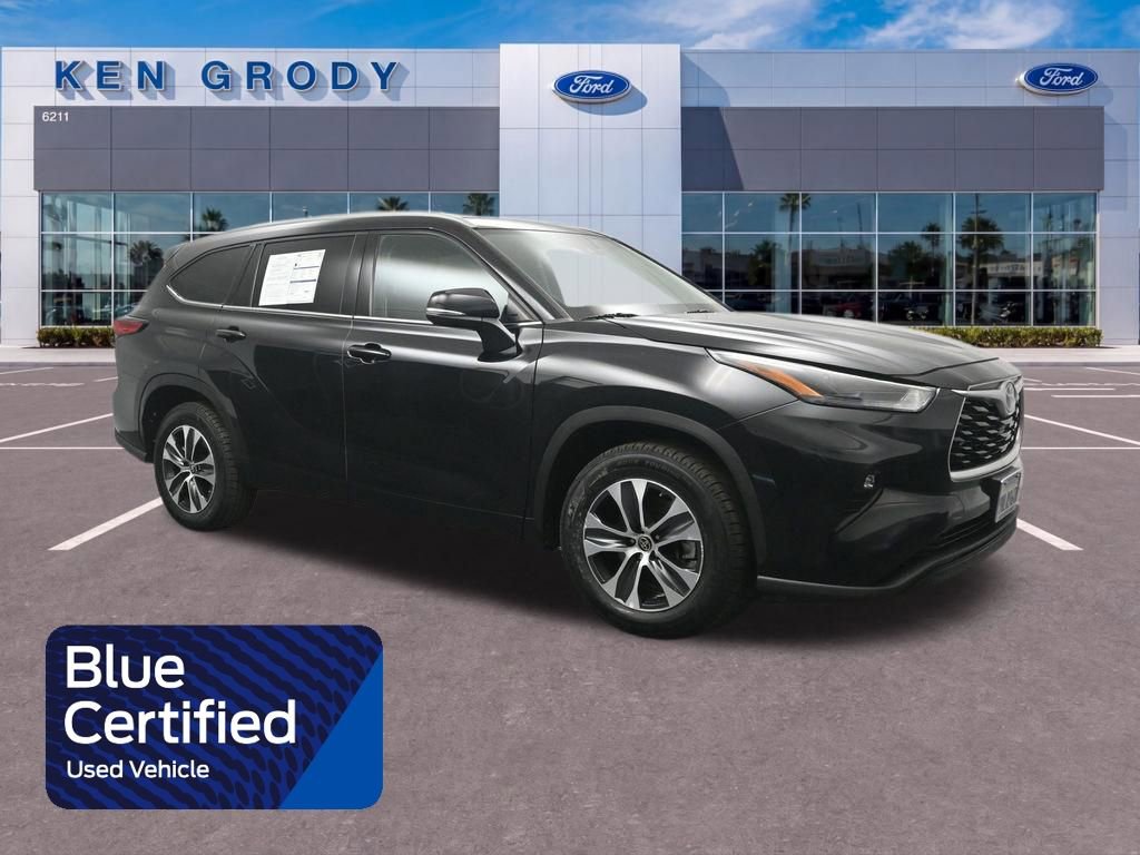 Used 2022 Toyota Highlander XLE