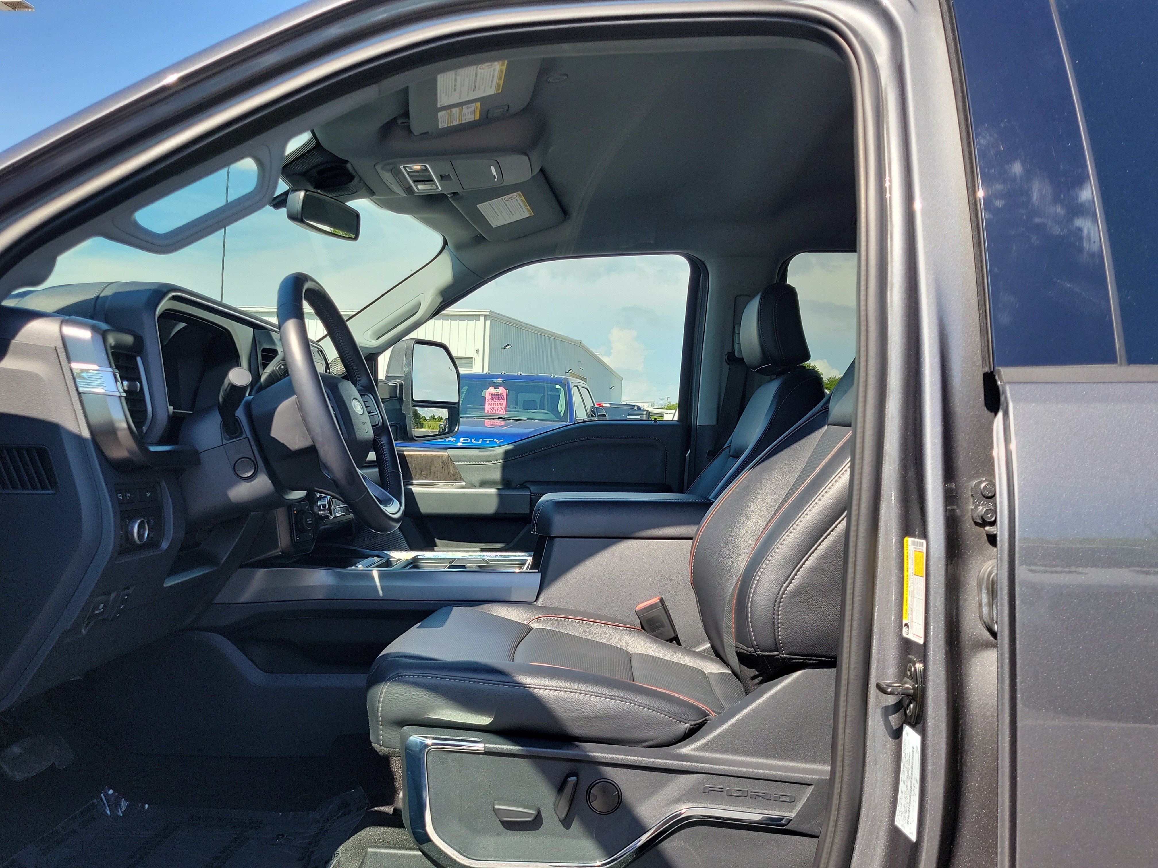 Certified 2023 Ford F250 Lariat w/ FX4 Off-Road Package AWD/4WD image 19