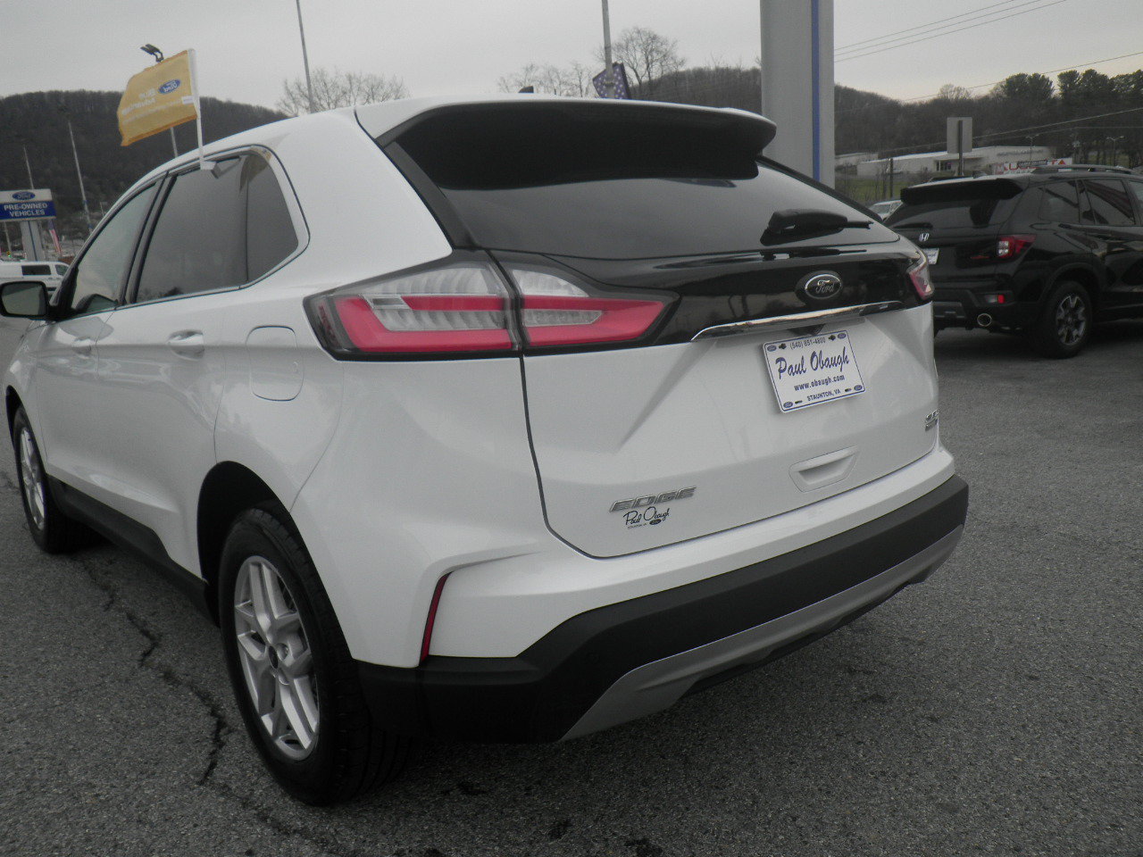 Certified 2024 Ford Edge SEL w/ Convenience Package AWD/4WD image 4