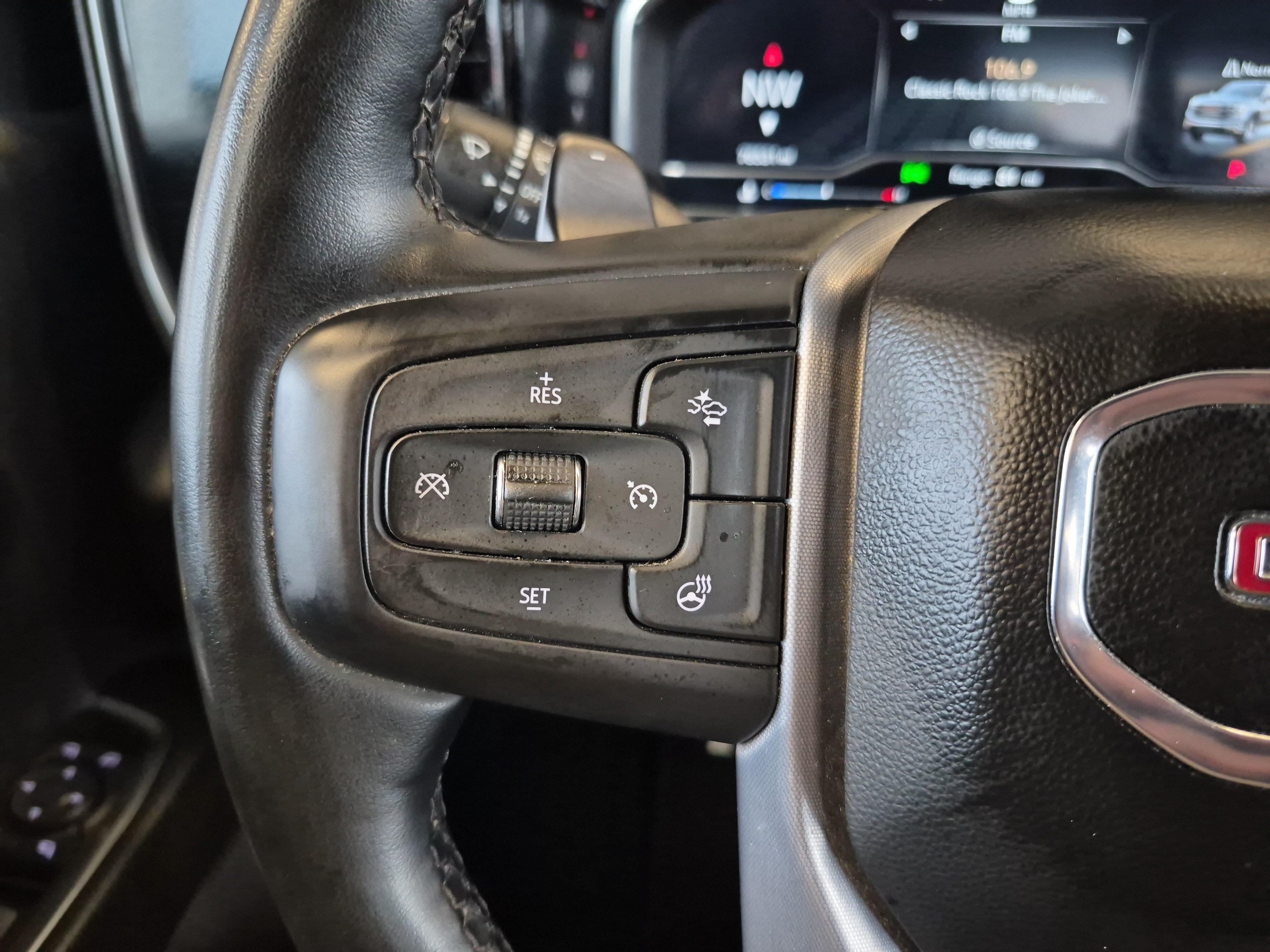Used 2023 GMC Sierra 1500 SLT w/ SLT Convenience Package AWD/4WD image 28
