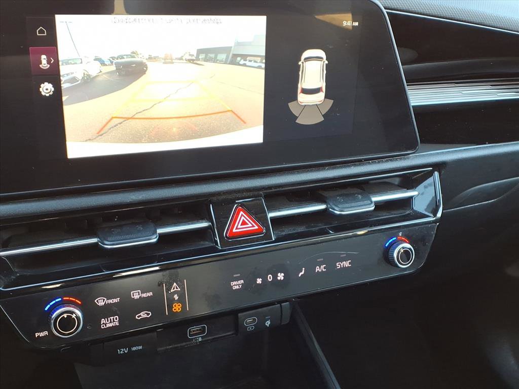 Used 2023 Kia Niro EX image 23