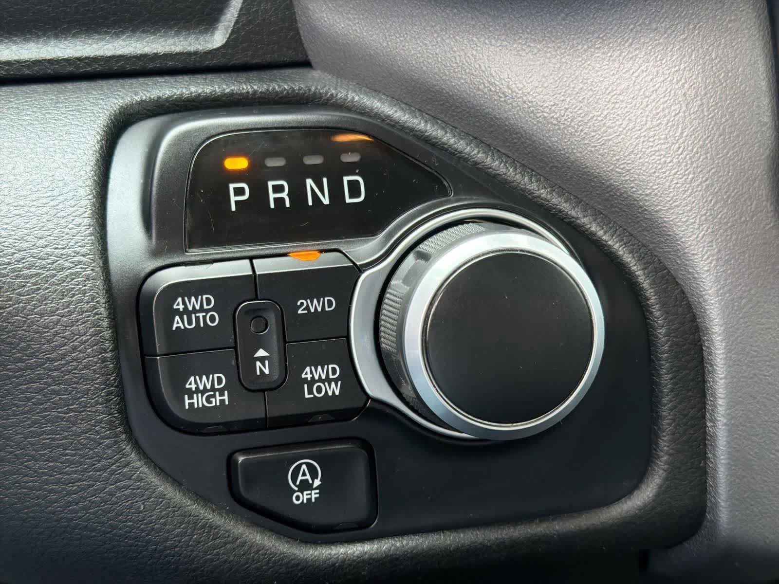 Used 2020 RAM 1500 Big Horn AWD/4WD image 32