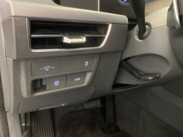 Used 2024 Hyundai Sonata SEL FWD image 16