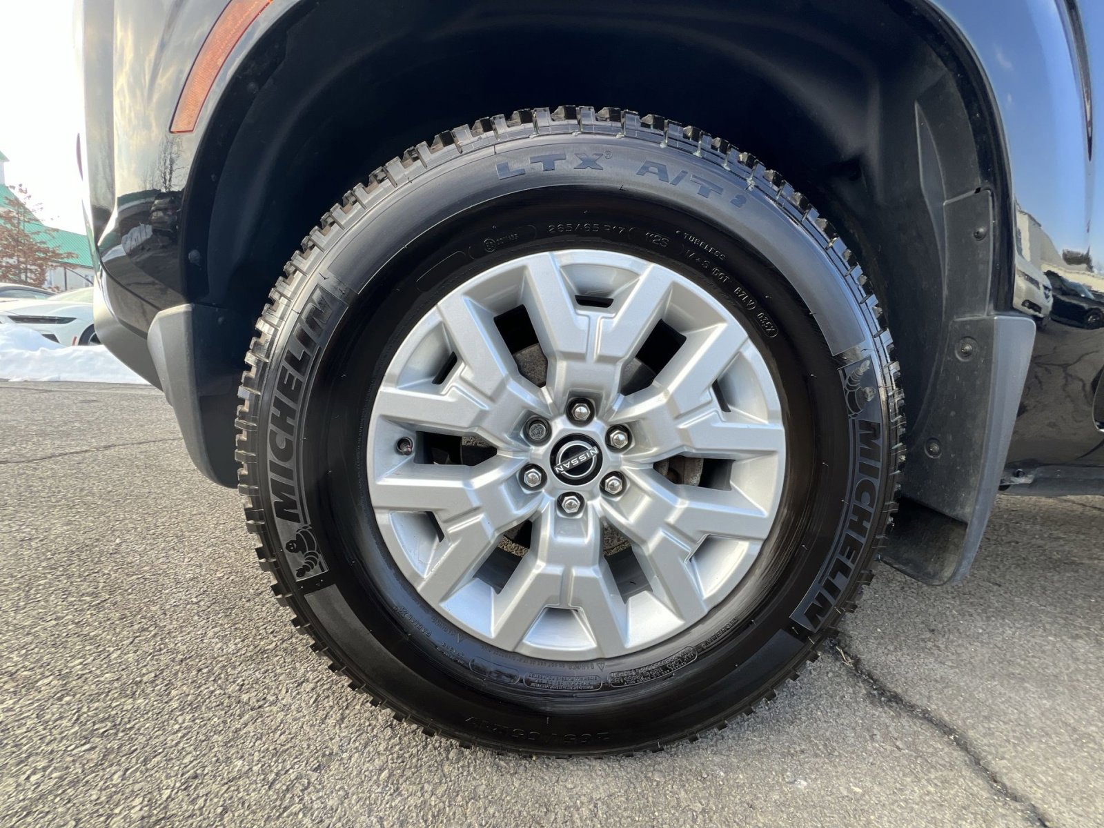 Used 2022 Nissan Frontier SV image 12