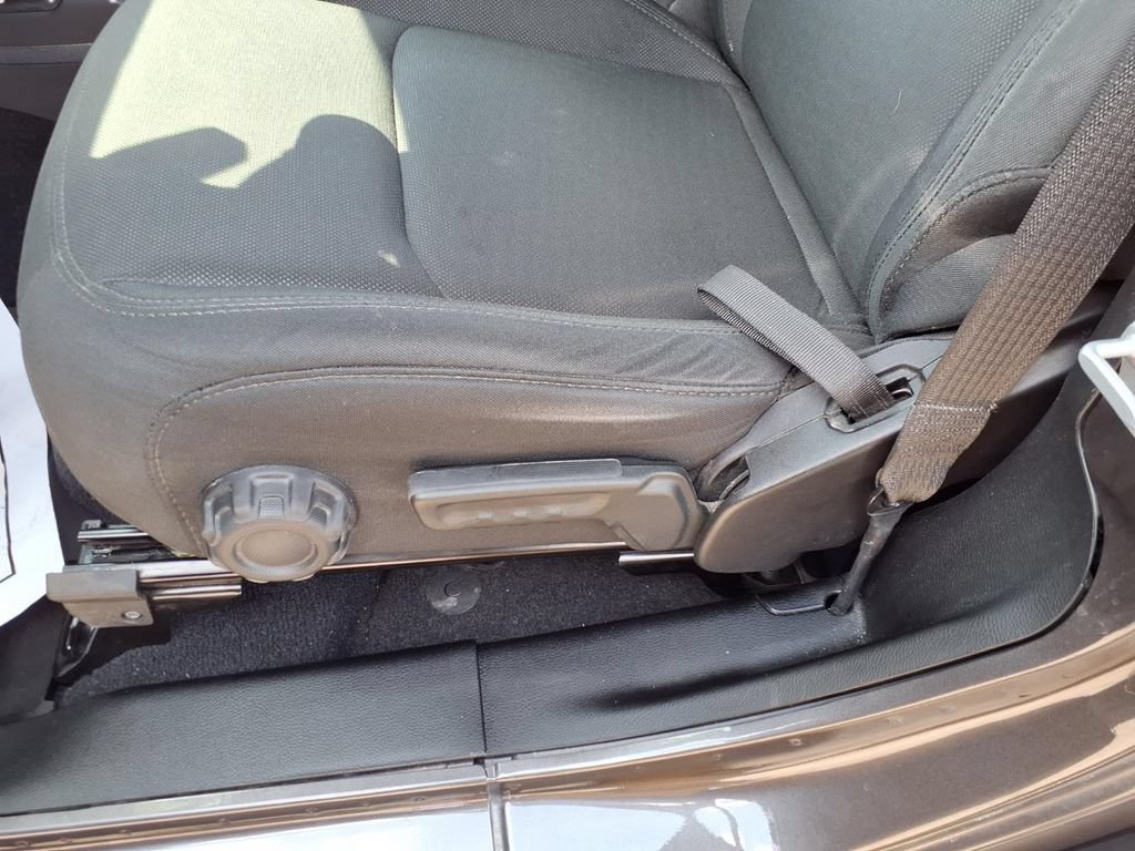 Used 2019 Jeep Wrangler Sport AWD/4WD image 26
